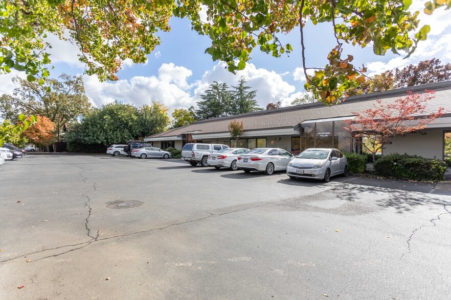 3838 Watt Ave, Sacramento, CA for lease - Primary Photo - Image 1 of 37
