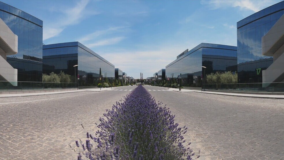 Paseo del Club Deportivo, 1, Pozuelo de Alarcón, Madrid à louer - Vidéo sur l’inscription commerciale - Image 2 de 3