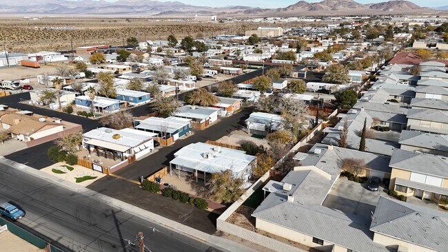 Plus de détails pour 1599 N Norma St, Ridgecrest, CA - Multi-résidentiel à vendre