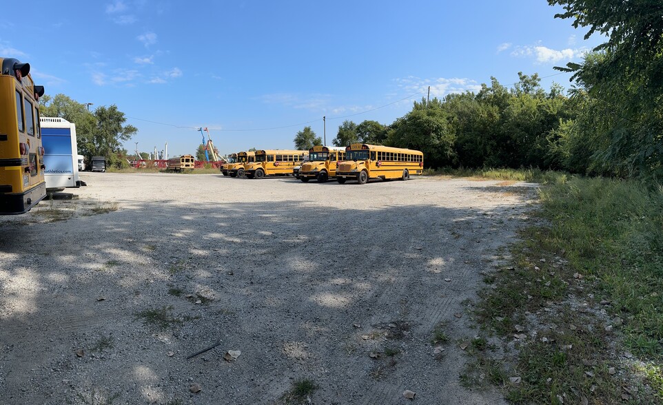 16725 Van Dam Rd, South Holland, IL for sale - Building Photo - Image 3 of 9