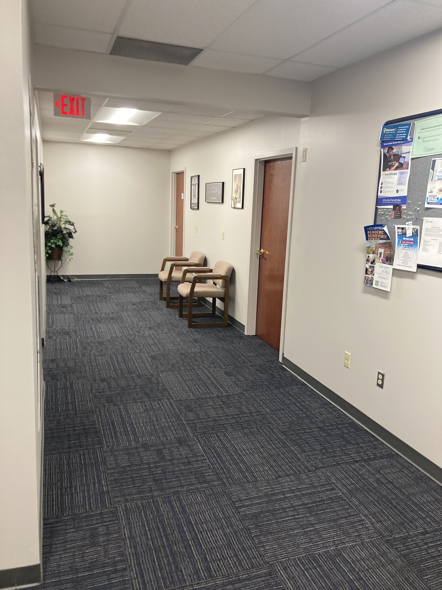 4240 Blue Ridge Blvd, Kansas City, MO for lease Interior Photo- Image 1 of 12