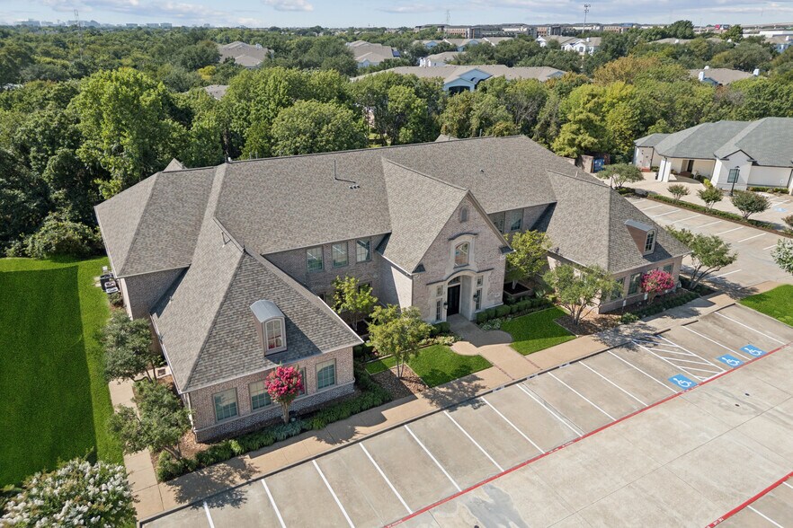 5808 W Plano Pky, Plano, TX à vendre - Photo du bâtiment - Image 2 de 12