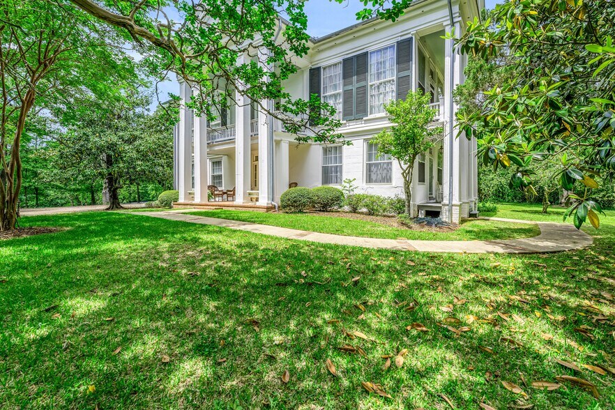 607 Old West Point Rd, Starkville, MS à vendre - Photo du bâtiment - Image 2 de 45