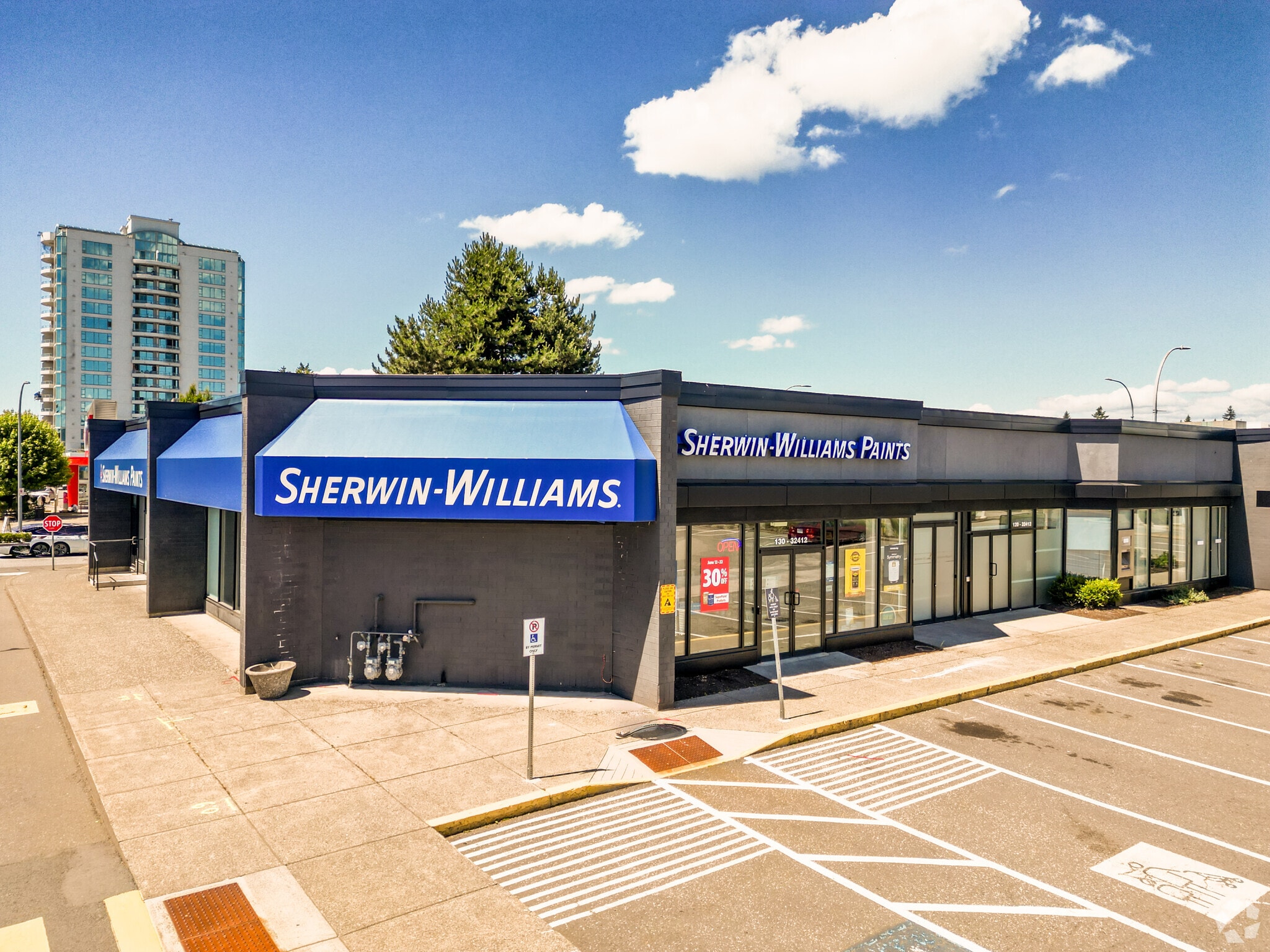 32412 S Fraser Way, Abbotsford, BC for lease Primary Photo- Image 1 of 4