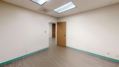 6800 Park Ten Blvd, San Antonio, TX for lease Interior Photo- Image 1 of 7