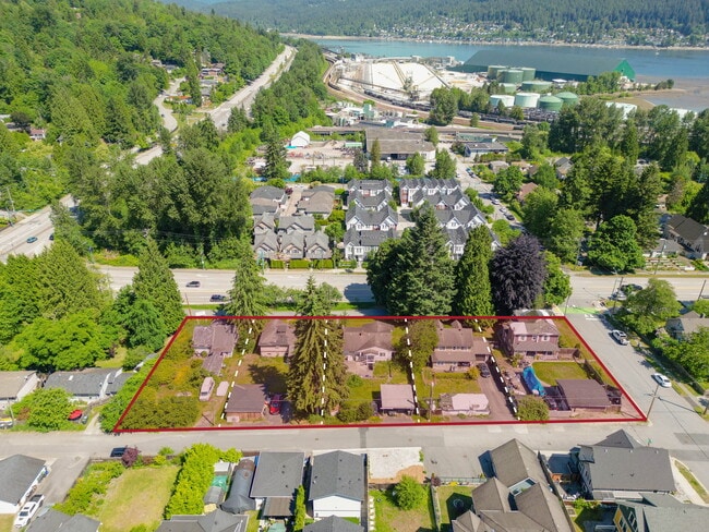 Plus de détails pour 2115-2131 St. Johns St, Port Moody, BC - Terrain à vendre