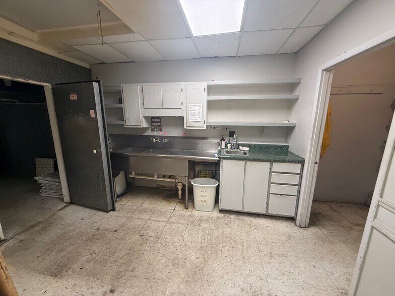 2916 S Washington Ave, Titusville, FL à vendre - Photo du bâtiment - Image 2 de 40