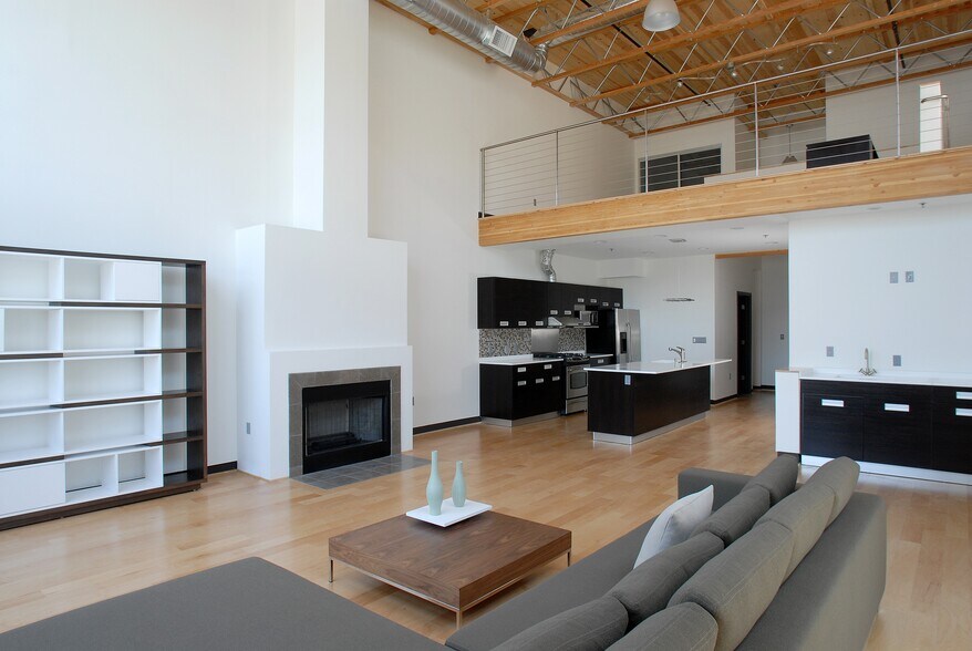 8310-8314 Beverly Blvd, Los Angeles, CA à louer - Photo intérieure - Image 3 de 11