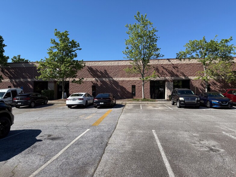329 Gees Mill Business Pky NE, Conyers, GA for lease - Building Photo - Image 1 of 8