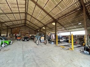 Hollow Way, Upton for lease Interior Photo- Image 1 of 2