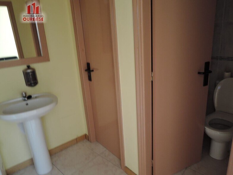 Office in Ourense, Orense for sale - Building Photo - Image 3 of 8