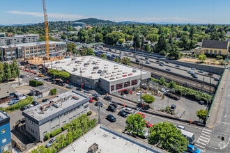 4030 NE Halsey St, Portland, OR - AERIAL  map view
