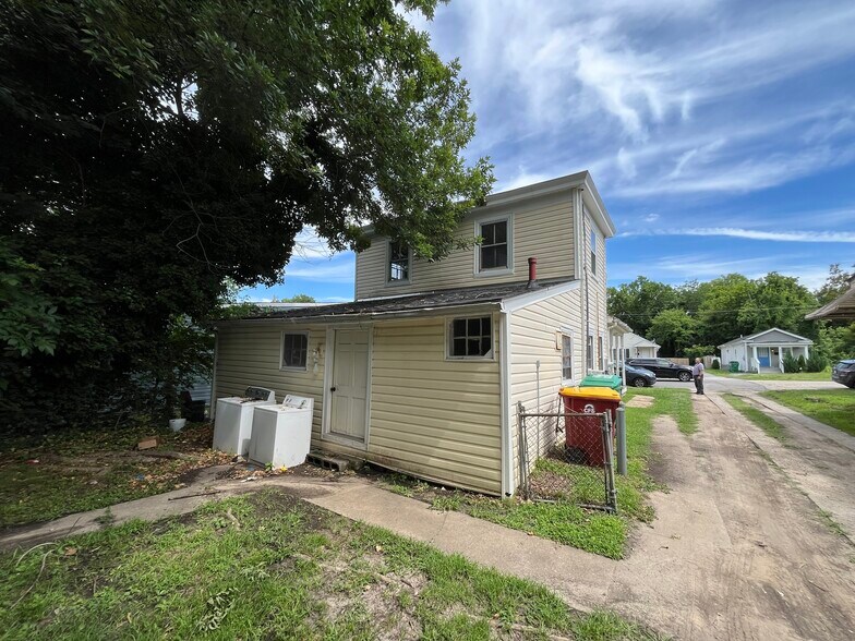 927 Farmer St, Petersburg, VA à vendre - Photo du bâtiment - Image 3 de 14