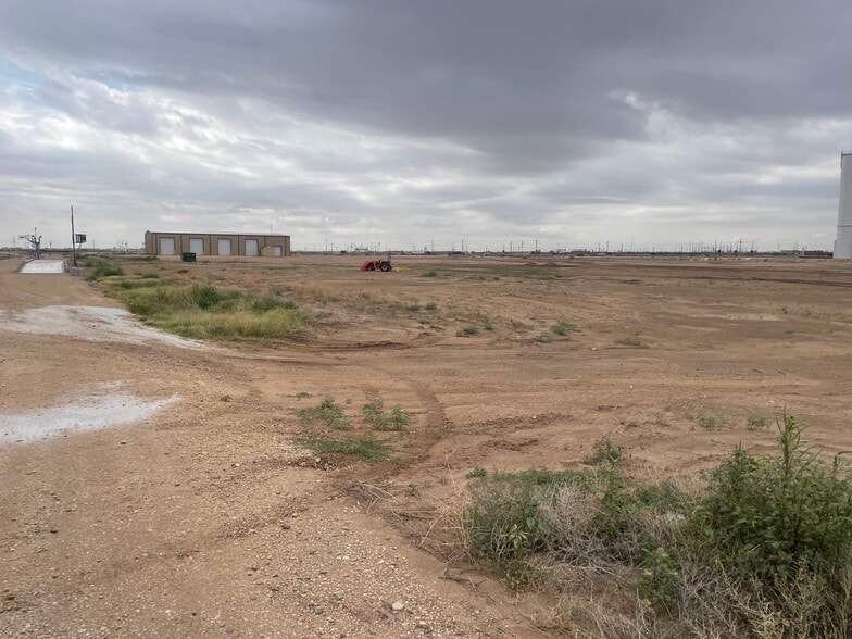 167 Kelly Rd, Carlsbad, NM for lease - Primary Photo - Image 1 of 12