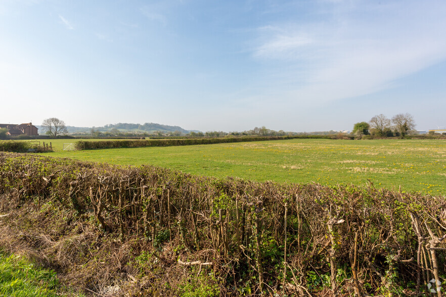 Westgate, Severn Beach for sale - Building Photo - Image 2 of 2