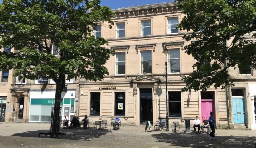 141-143 High St, Elgin à louer - Photo du bâtiment - Image 1 de 3