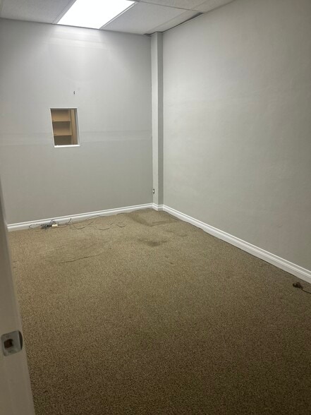 2126-2130 Hollywood Blvd, Hollywood, FL for lease - Building Photo - Image 3 of 6