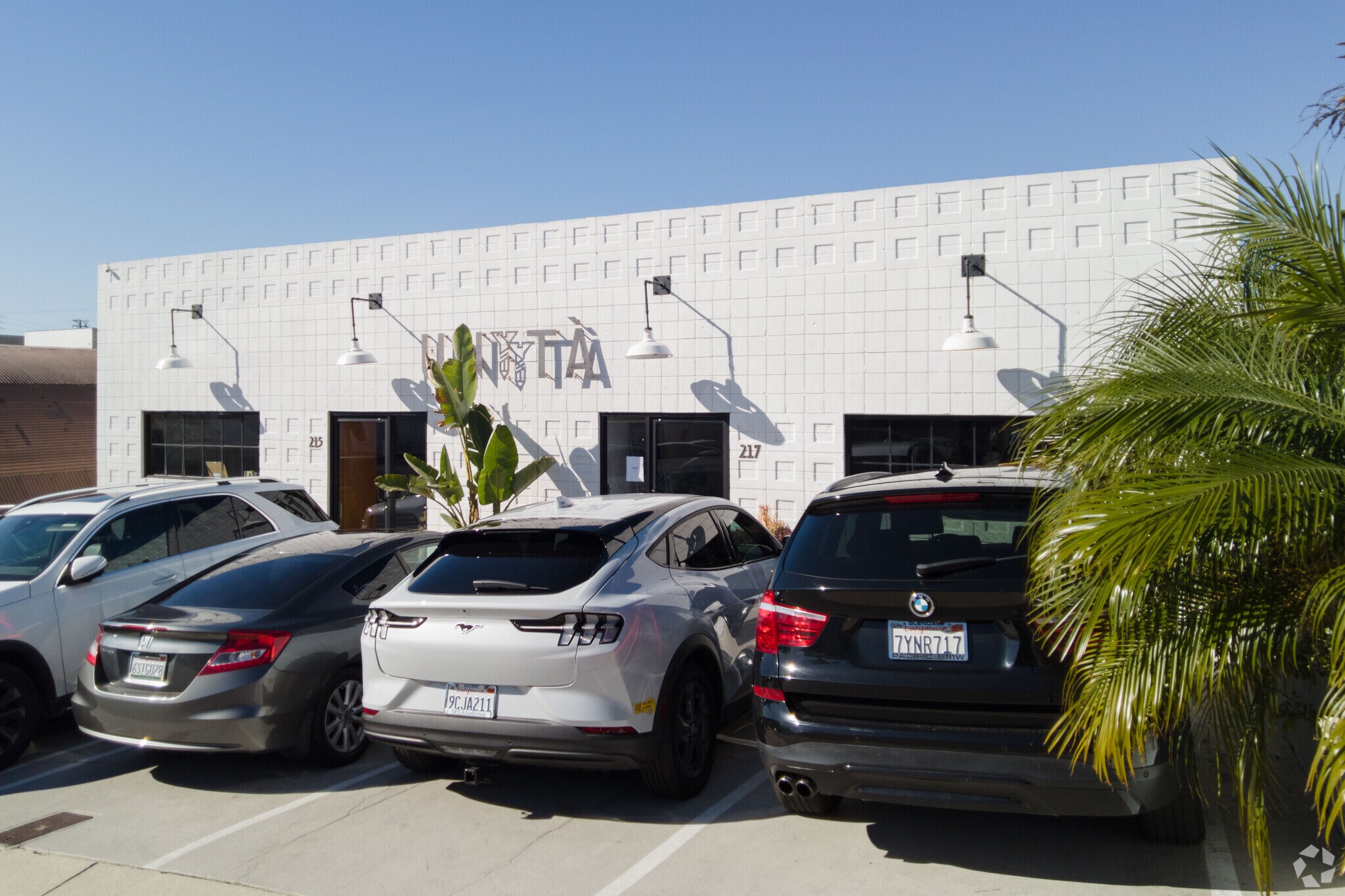 215-217 Arena St, El Segundo, CA for lease Primary Photo- Image 1 of 5