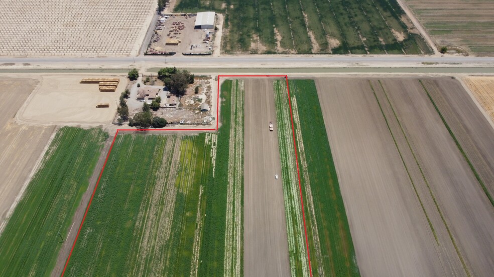 17712 Adobe Rd, Bakersfield, CA for sale - Aerial - Image 1 of 5