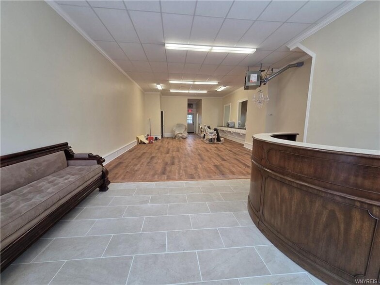 6 State St, Middleport, NY à louer - Photo du bâtiment - Image 2 de 11