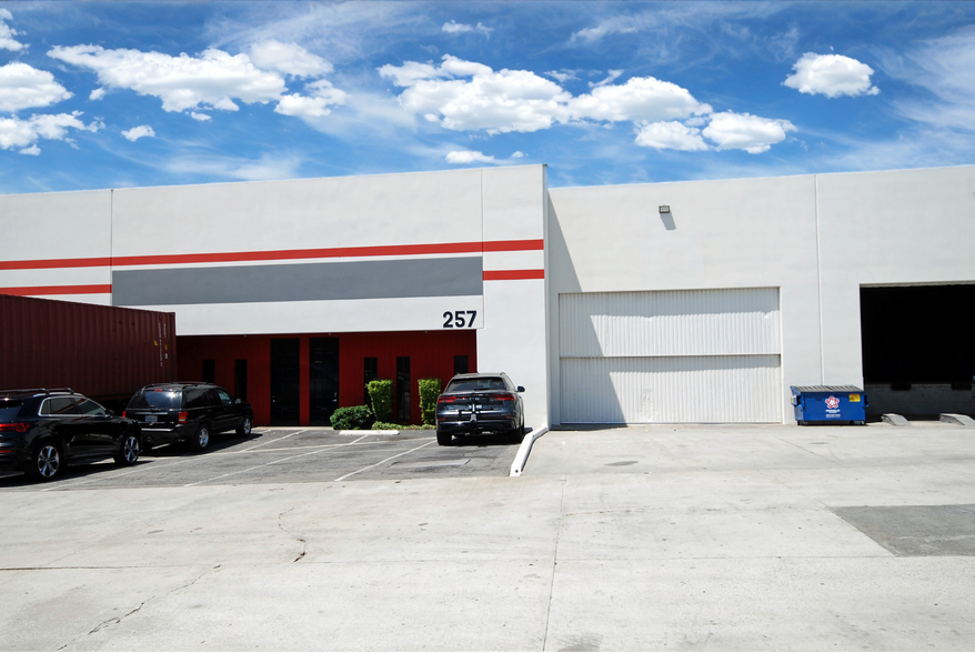 241-317 E Redondo Beach Blvd, Gardena, CA for lease - Building Photo - Image 1 of 11