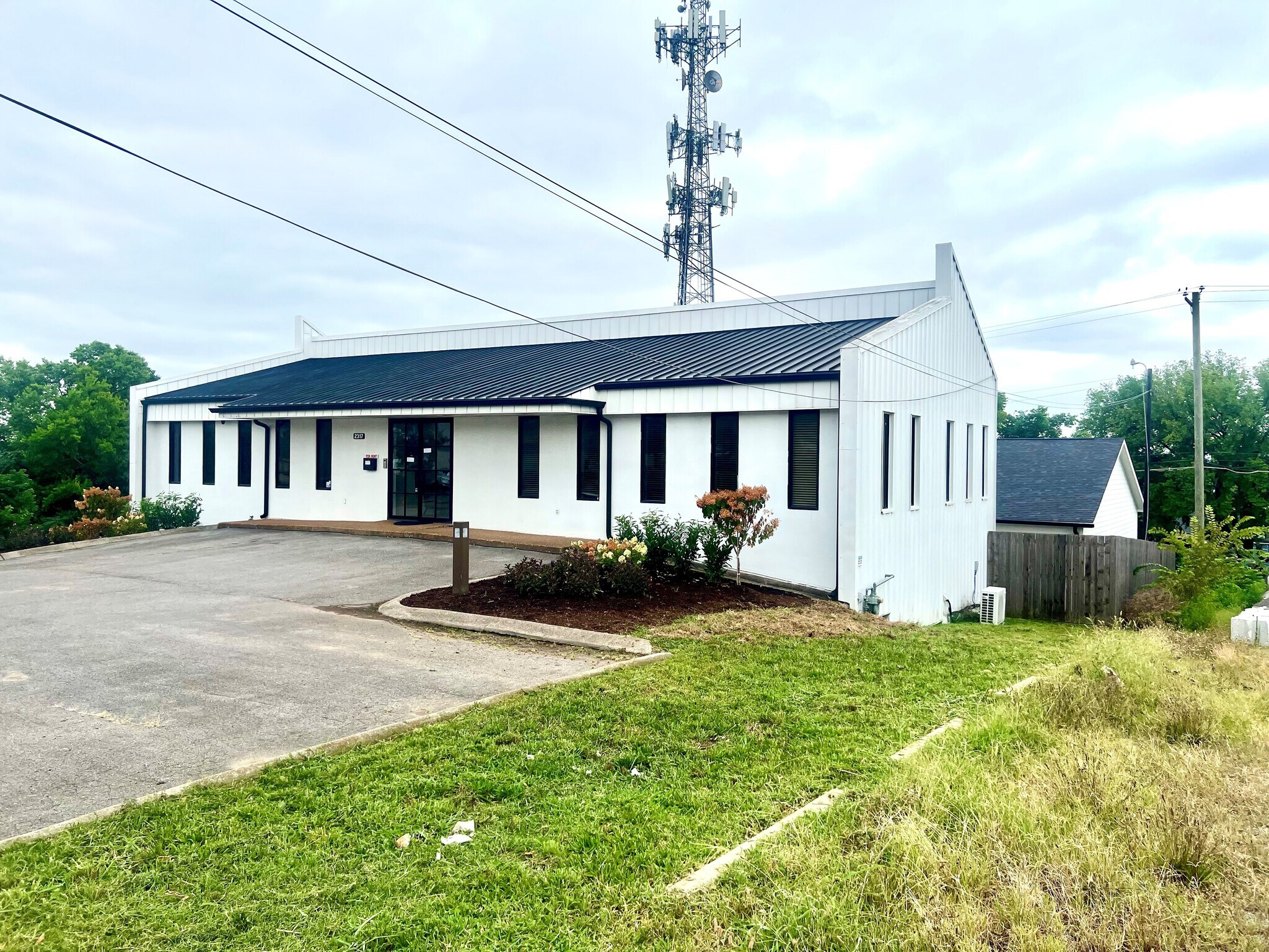 2317 Cruzen St, Nashville, TN à vendre Photo du bâtiment- Image 1 de 1