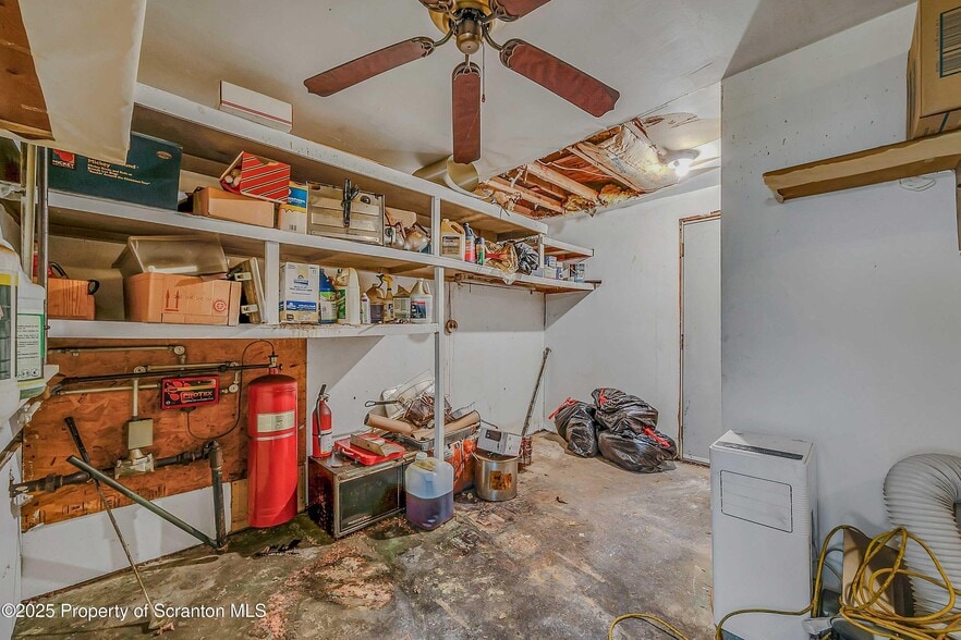 15979 PA-407, Factoryville, PA for sale - Interior Photo - Image 2 of 29