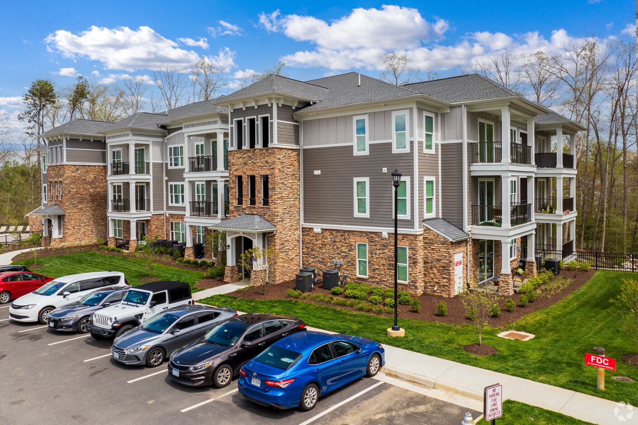 1501 Boulder Springs Ter, North Chesterfield, VA à vendre Photo principale- Image 1 de 1