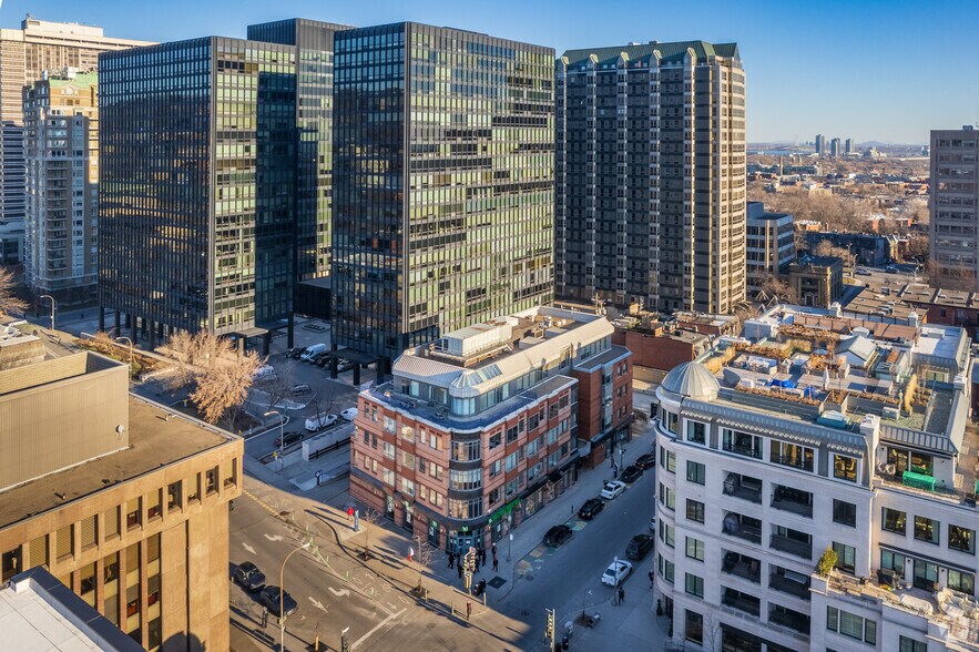 1245-1289 Av Greene, Westmount, QC for lease - Aerial - Image 2 of 7