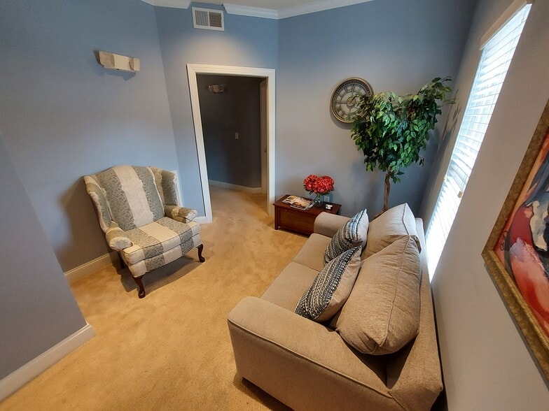 3041 Berks Way, Raleigh, NC for lease - Interior Photo - Image 2 of 13