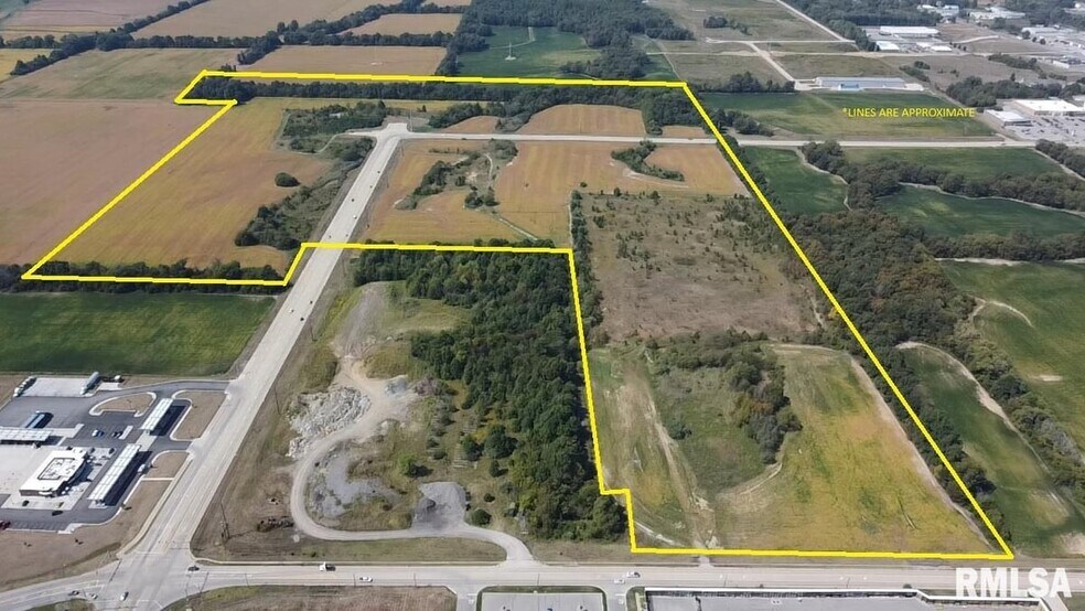 12165 N Wells Byp, Mount Vernon, IL à vendre - Photo du bâtiment - Image 2 de 8