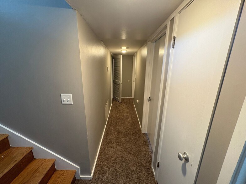 3712 NW 51st St, Lincoln, NE à vendre - Photo du bâtiment - Image 3 de 8