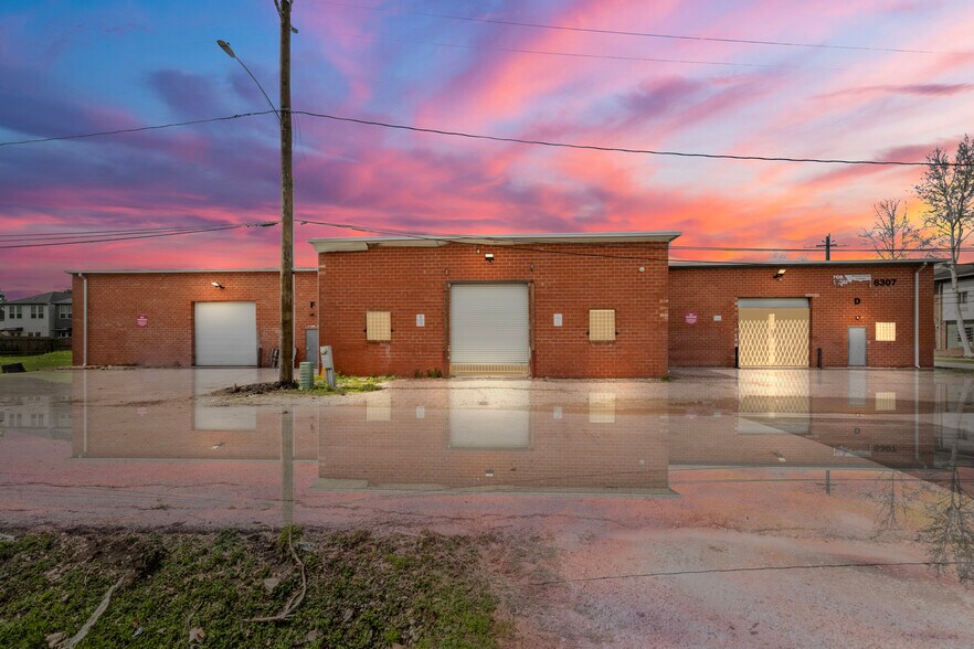 6307 Foster Street portefeuille de 2 propriétés à vendre sur LoopNet.ca - Photo du bâtiment - Image 1 de 1