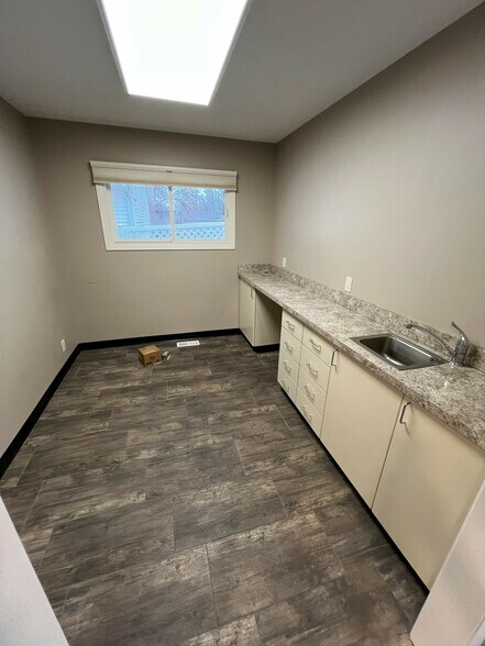 622 N Burlington Ave, York, NE à vendre - Photo du bâtiment - Image 2 de 6