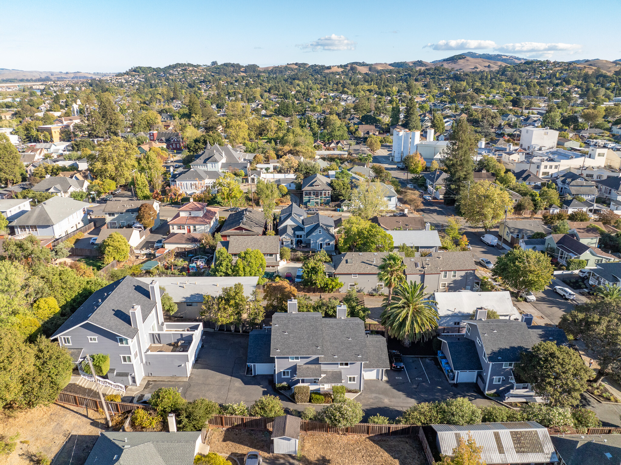 418-422 Upham St, Petaluma, CA à vendre Photo du b timent- Image 1 de 29