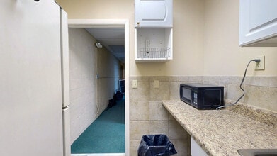 461 Forrest Ave, Cocoa, FL for lease Building Photo- Image 2 of 13