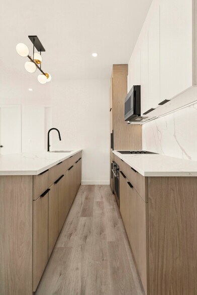 814 Manhattan Ave, Brooklyn, NY à vendre - Photo du bâtiment - Image 2 de 6