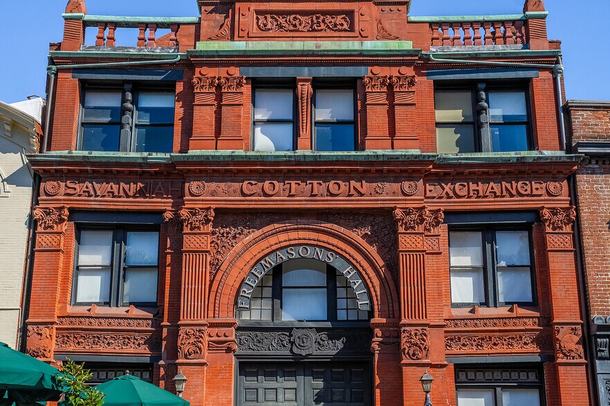 100 E Bay St, Savannah, GA à vendre - Photo du bâtiment - Image 2 de 98
