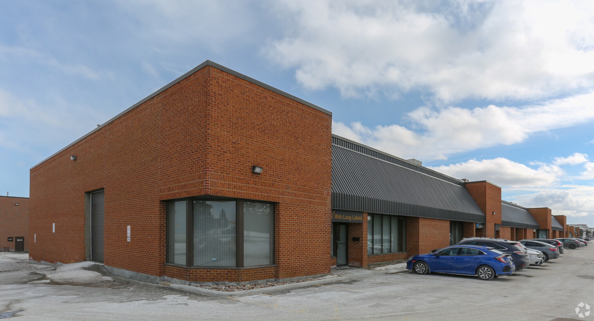 50 Mural St, Richmond Hill, ON for sale Primary Photo- Image 1 of 1