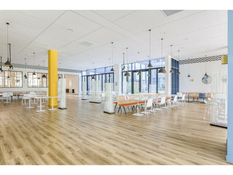 47 Boulevard Ornano, Saint-Denis à louer - Photo du bâtiment - Image 3 de 8