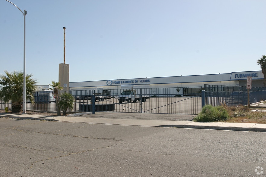 1110 E Lake Mead Dr, Henderson, NV for sale - Primary Photo - Image 1 of 3