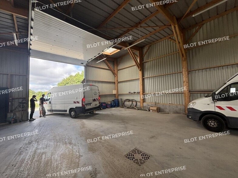 Local d'activités dans Puceul à vendre - Photo du bâtiment - Image 3 de 8