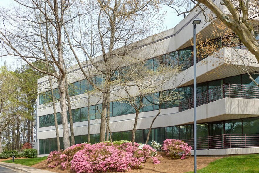 5550 Triangle Pky, Peachtree Corners, GA for lease - Building Photo - Image 2 of 10