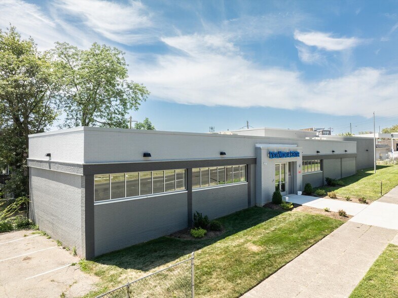 520 W Roosevelt Blvd, Philadelphia, PA à vendre - Photo du bâtiment - Image 1 de 63