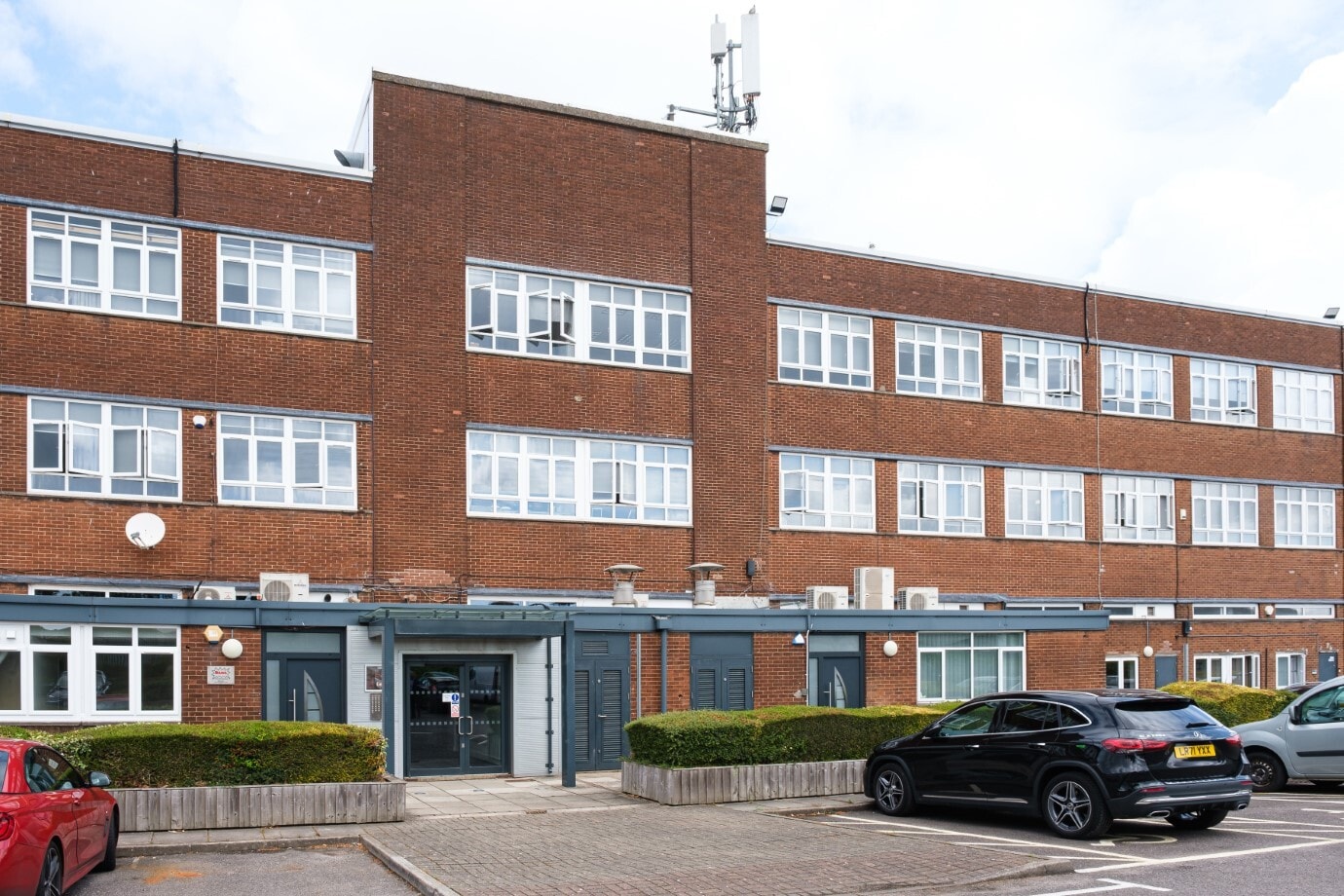 Titan Rd, Cardiff for lease Building Photo- Image 1 of 2