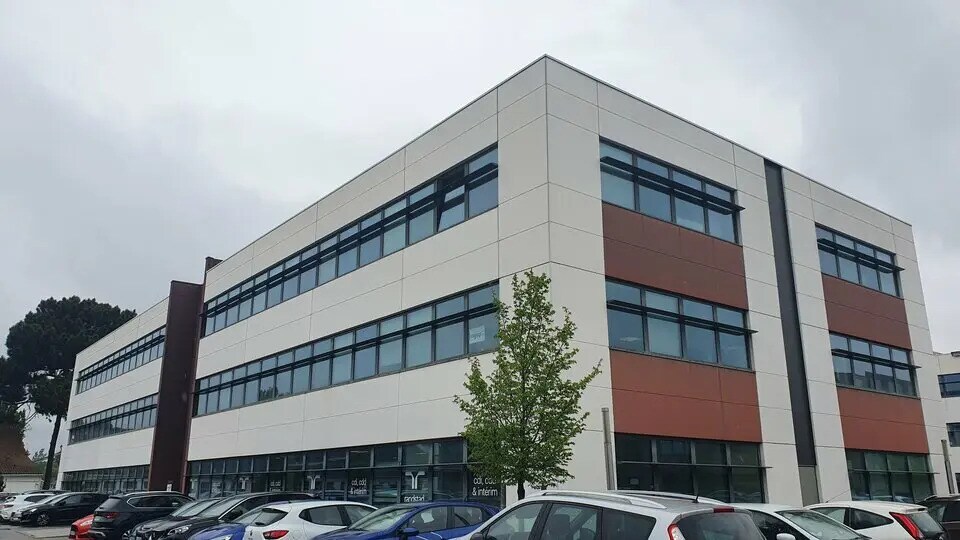 Bureau dans Pessac à louer - Photo du bâtiment - Image 3 de 6