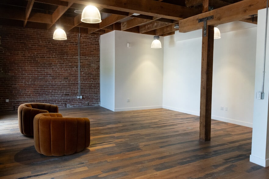 58 Windward Ave, Venice, CA for lease - Building Photo - Image 3 of 11