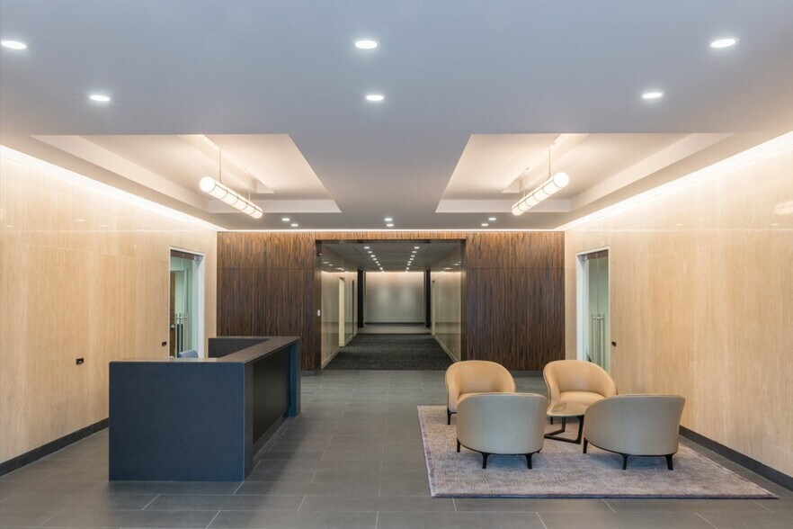 25 Deforest Ave, Summit, NJ à louer - Hall d’entrée - Image 2 de 8