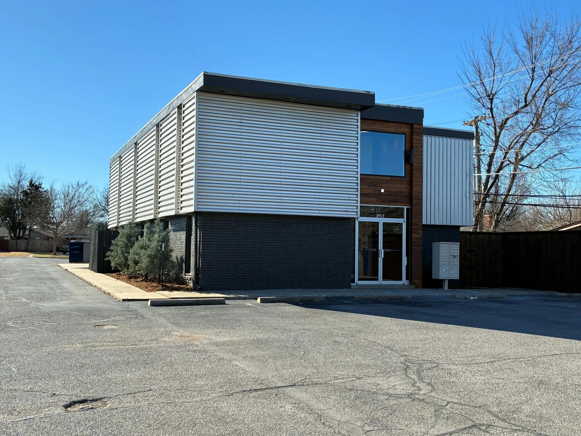 2912 Lakeside Dr, Oklahoma City, OK à louer Photo du bâtiment- Image 1 de 13