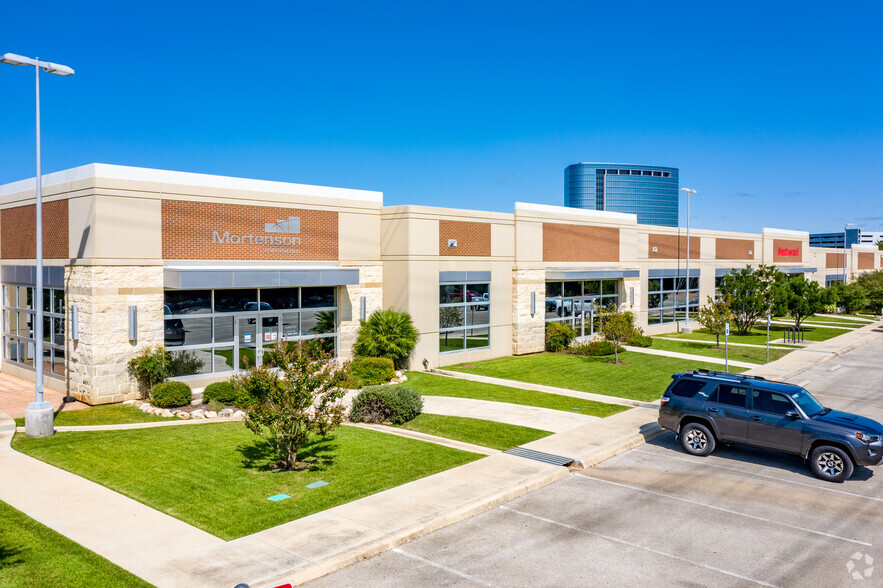 1718 Dry Creek Way, San Antonio, TX for lease - Building Photo - Image 3 of 11